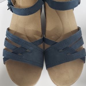 Earth origins wedge sandle